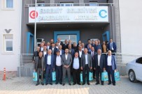 EDREMIT BELEDIYESI - Edremit'te 'Muhtarlar Günü' Kutlandı