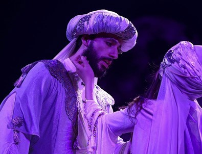 Mecnun'un Leyla'ya aşkı tiyatro sahnesinde bir kez daha hayat bulacak