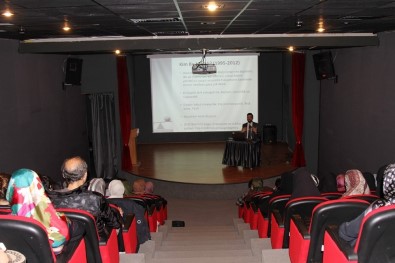 OSM'de 'Şarjı Bitince Sona Eren Dünya' İsimli Söyleşi Gerçekleşti