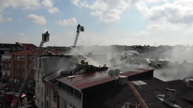 (Özel) Gaziosmanpaşa'da Korkutan Çatı Yangını