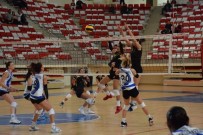 KADIN VOLEYBOL TAKIMI - Anadolu Üniversitesi Filede Mağlup
