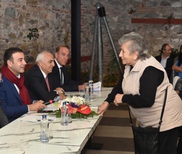 Başkan Akpolat Ortaköy Esnafları Ve Sakinleri İle Bir Araya Geldi