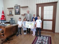 ARNAVUTLUK - Matematik Korkusunu Duraklara Asılacak Karikatürlerle Yenecekler