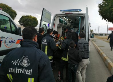 Van'da Trafik Kazası; 3 Yaralı