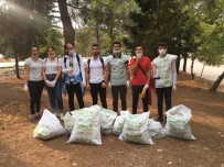 CAMİ BAHÇESİ - AHBAP Gönüllüleri Çevre Temizliği Yaptı