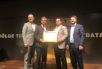 Akyıl, Mazbatasını Aldı