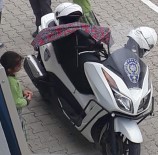 YAĞMURLU - Kendisi Küçük Yüreği Büyük Eylül'den Duygulandıran Davranış