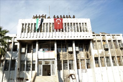 Rasulayn'a Türk bayrağı asıldı