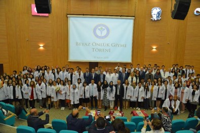 Tıp Fakültesinde, Akademik Yıl Açılışı Yapıldı