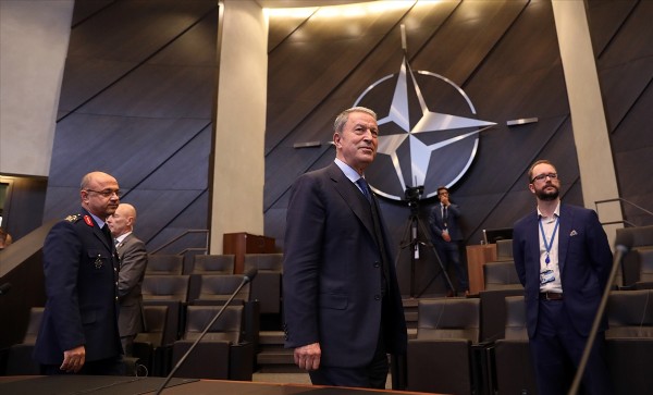 Bakan Akar, NATO Karargahında
