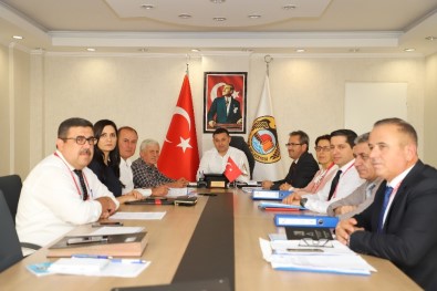 Başkan Yücel'den 29 Ekim'de Fener Alayı Ve Konsere Davet