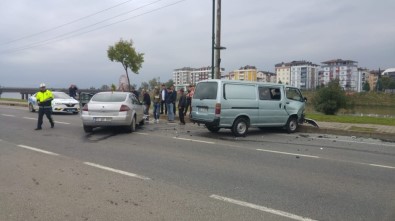 Fatsa'da Trafik Kazası Açıklaması 3 Yaralı