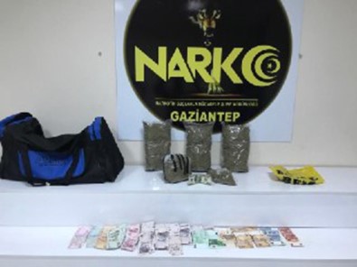 Gaziantep'te 3 Kilo 800 Gram Bonzai Ele Geçirildi