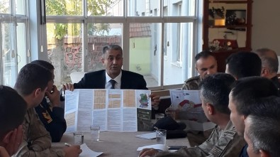 Keban'da Kaçak Avlanma Bilgilendirme Toplantısı