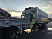 Kuzey Marmara Otoyolu'nda Tır Çekiciye Çarptı Açıklaması 1 Yaralı