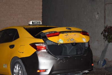 Malatya'da Park Halindeki Araçlara Silahlı Saldırı