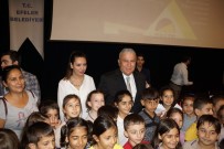 FATIH ATAY - Miniklere Şifrelerini Başkan Atay Dağıttı