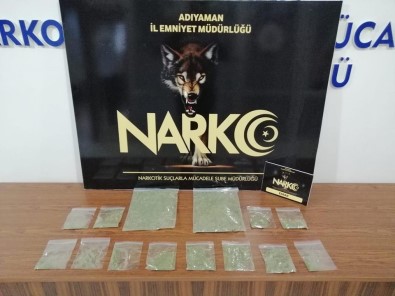 Traktör Römorkunda Esrar Ele Geçirildi