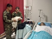 Askerin Hastaneye Yetiştirdiği Suriyeli Pınar Bebek Dünyaya Gözlerini Açtı