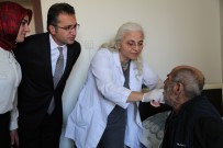 SAĞLIĞI MERKEZİ - Bakıma Muhtaçlara Sağlık Eli Dokundu