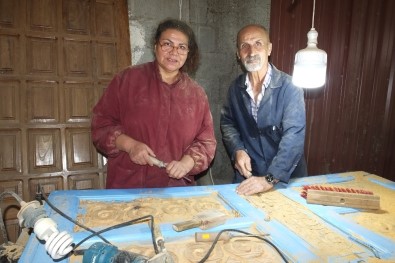 Balıkesir'de Eski Kapılar Sanat Eserine Dönüşüyor