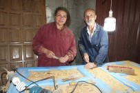 AHŞAP OYMACILIĞI - Balıkesir'de Eski Kapılar Sanat Eserine Dönüşüyor