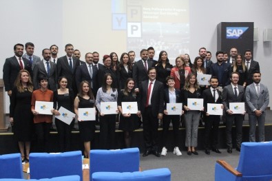 Genç Profesyoneller Sertifikalarını Aldı