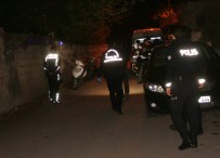 BAHÇELİEVLER - Sokak Ortasında Silahlı Saldırı Açıklaması 1 Yaralı