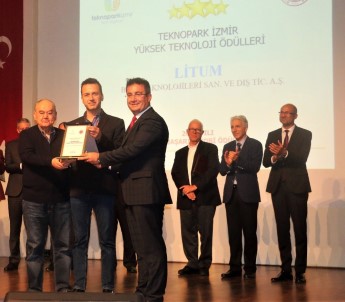 Teknopark İzmir'den Litum'a 'Yılın Teknoloji Şirketi' Ödülü