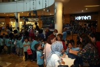 GERİ DÖNÜŞÜM - Yüzlerce Minik Kotları İle Metrelerce 'İyilik' Kuyruğu Oluşturdu