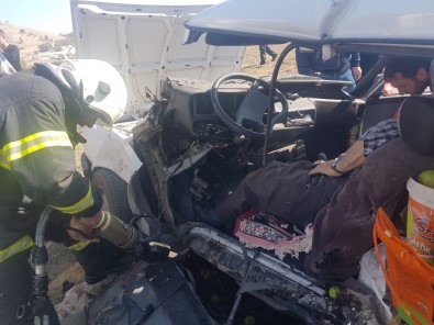 Gediz'de Trafik Kazası Açıklaması 9 Yaralı