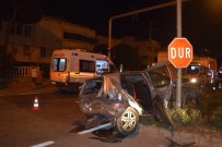 KARAYOLLARI - İzmir'de Trafik Kazası Açıklaması 1 Ölü, 5 Yaralı
