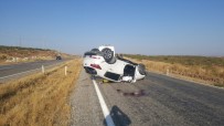 YASİN KAYA - Siirt'te Trafik Kazası Açıklaması 1 Ölü, 2 Yaralı