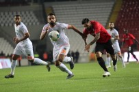SALİH UÇAN - Süper Lig Açıklaması Gaziantep FK Açıklaması 0 - Alanyaspor Açıklaması 1 (İlk Yarı)