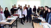 SUAT SEYITOĞLU - Yenişehir Belediyesi'nden Üniversiteye Hazırlanan Öğrencilere Kitap