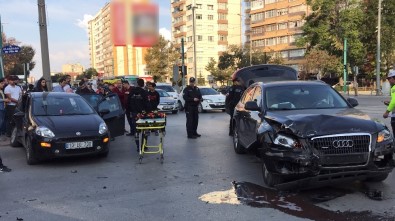 Konya'da İki Otomobil Çarpıştı Açıklaması 3 Yaralı