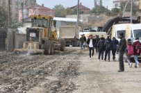 KARAYOLLARI - Yüksekova'da Yol Yapım Çalışması
