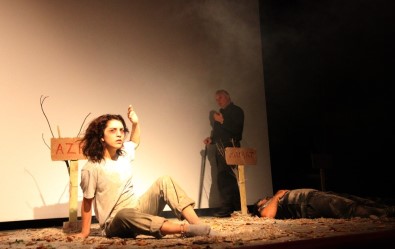 Ahlat'ta Uyuşturucunun Zararları Tiyatro Oyunuyla Anlatıldı