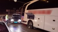 Arızalanan Otobüsün Şoförünün İmdadına Polisler Yetişti