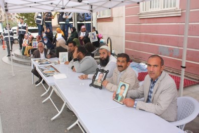 HDP'nin Parti Binasına Güvenlik Kamerası Yerleştirmesine Evlat Nöbetindeki Ailelerden Suç Duyurusu