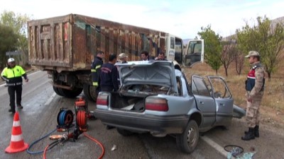 Kahramanmaraş'ta Otomobille Hafriyat Kamyonu Çarpıştı Açıklaması 1 Ölü