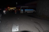 Manisa'da İşçi Servisi Kaza Yaptı Açıklaması 3'Ü Ağır 26 Yaralı