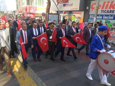 Manisa İlçelerinde 'Cumhuriyet' Coşkusu Başladı