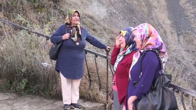 Tortum Şelalesi'ne Sonbaharda Turist İlgisi