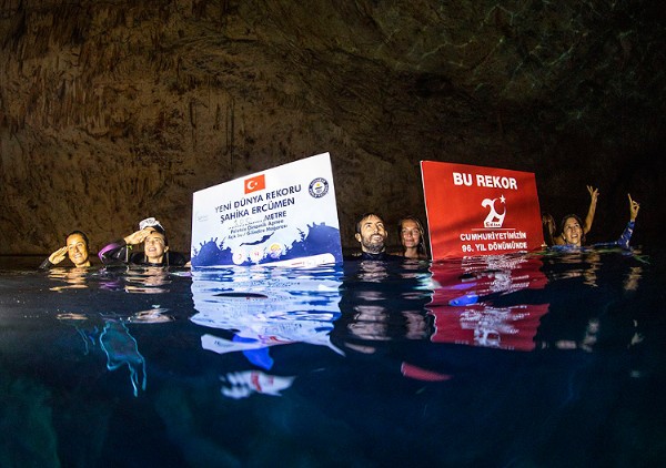 Şahika Ercümen'den dünya rekoru