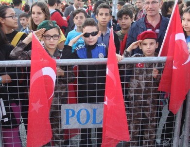 Adana Sokaklarını 'Şehitler Ölmez Vatan Bölünmez' Sloganıyla İnletti