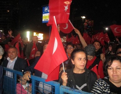 Ataşehir'de Cumhuriyet Bayramı Coşkuyla Kutlandı