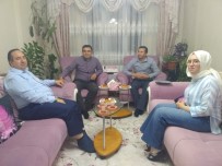 ÖĞRENCI EVI - Bu Okulda Öğrenci Velileri Evinde Ziyaret Ediliyor