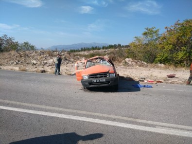 Gediz'de Trafik Kazası Açıklaması 3 Yaralı