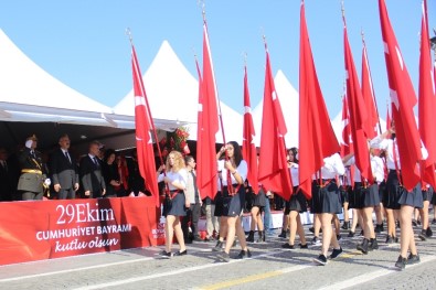 İzmir'de 96. Yıl Coşkusu